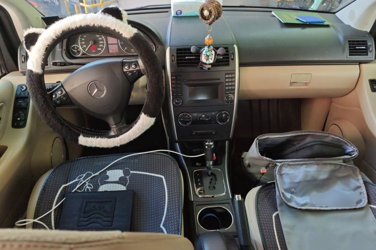 Used Mercedes-Benz A-Class 2011 A 160 Center Console