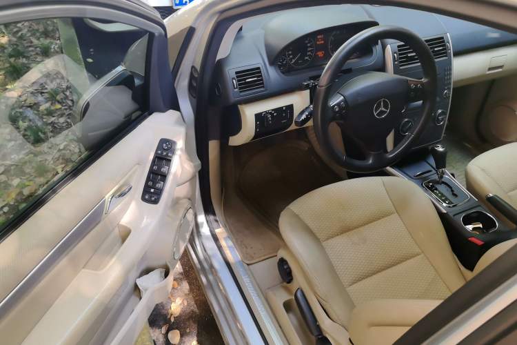 Used Mercedes-Benz A-Class 2011 A 160 Driver Seat