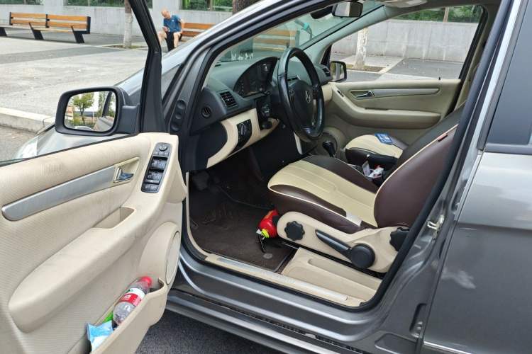 Used Mercedes-Benz A-Class 2011 A 160 Driver Seat