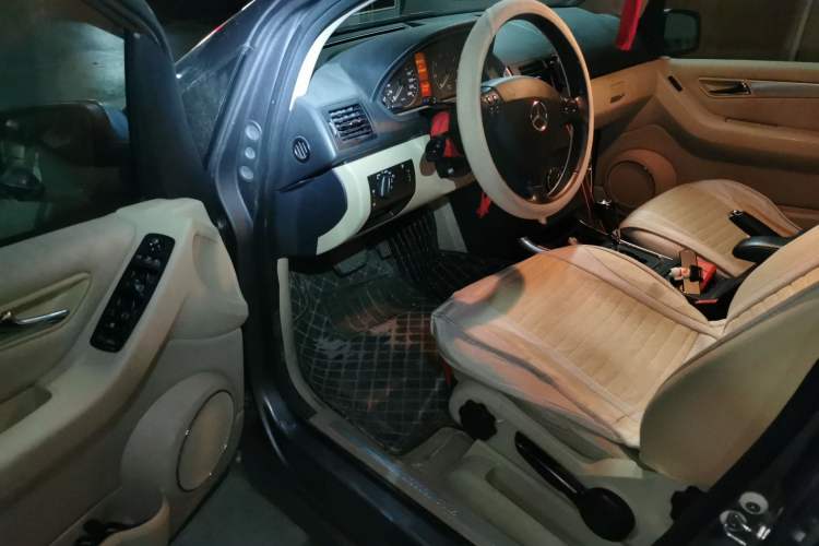 Used Mercedes-Benz A-Class 2011 A 160 Driver Seat