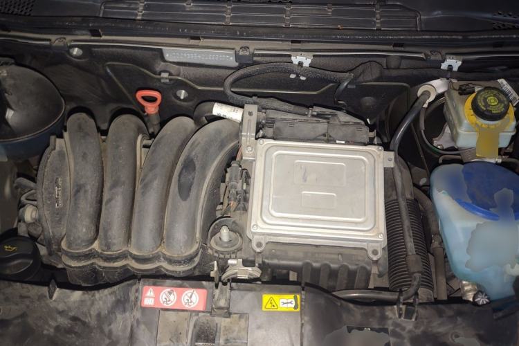 Used Mercedes-Benz A-Class 2011 A 160 Engine Bay