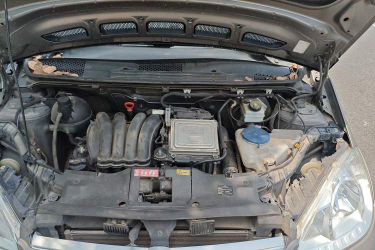 Used Mercedes-Benz A-Class 2011 A 160 Engine Bay