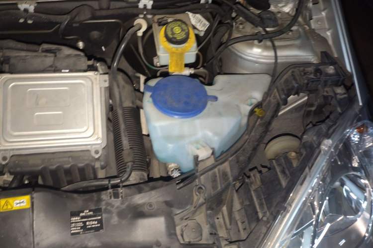 Used Mercedes-Benz A-Class 2011 A 160 Engine Bay Left