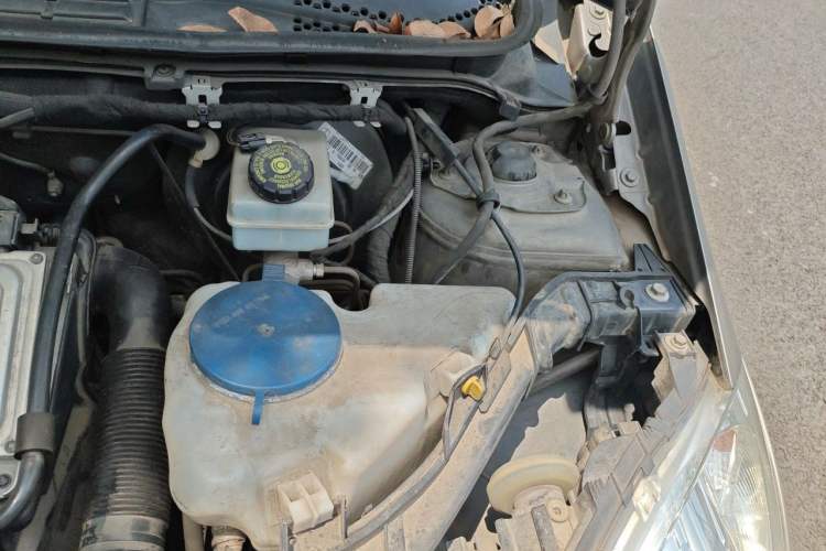 Used Mercedes-Benz A-Class 2011 A 160 Engine Bay Left