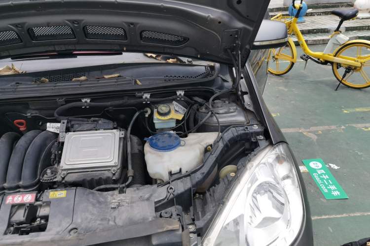 Used Mercedes-Benz A-Class 2011 A 160 Engine Bay Left
