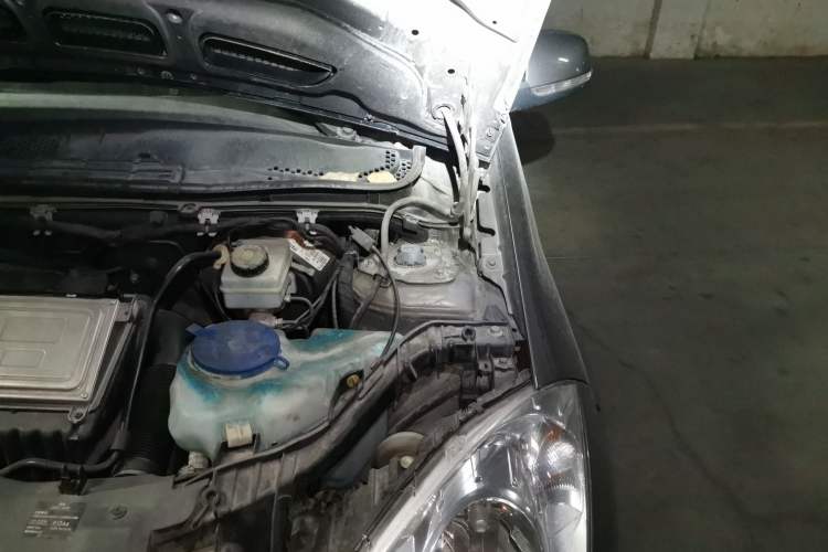 Used Mercedes-Benz A-Class 2011 A 160 Engine Bay Left