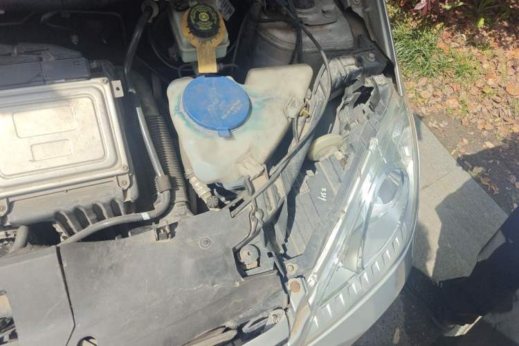 Used Mercedes-Benz A-Class 2011 A 160 Engine Bay Left