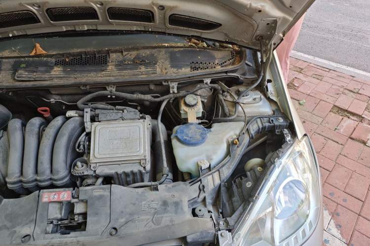 Used Mercedes-Benz A-Class 2011 A 160 Engine Bay Left