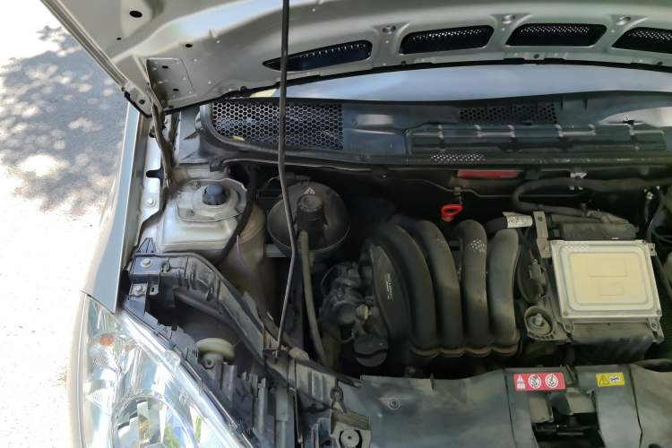 Used Mercedes-Benz A-Class 2011 A 160 Engine Bay Right