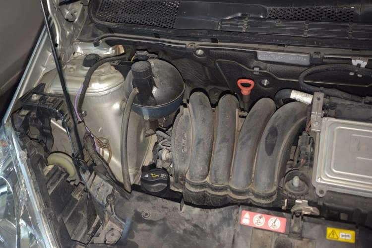 Used Mercedes-Benz A-Class 2011 A 160 Engine Bay Right