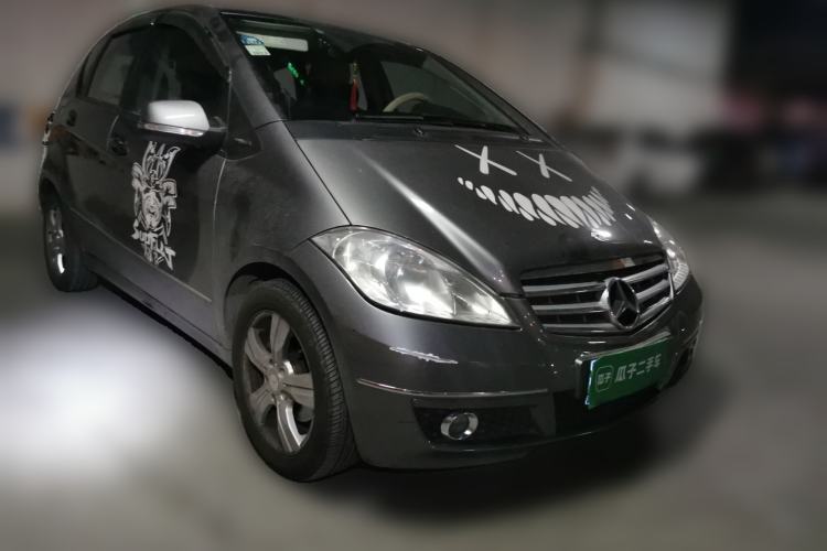 Used Mercedes-Benz A-Class 2011 A 160 Front Right 45 Deg