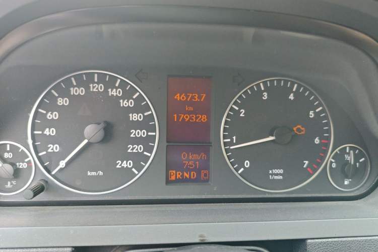 Used Mercedes-Benz A-Class 2011 A 160 Odometer Close Up