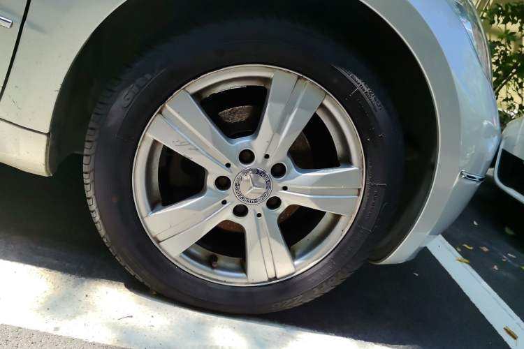 Used Mercedes-Benz A-Class 2011 A 160 Right Front Wheel Hub
