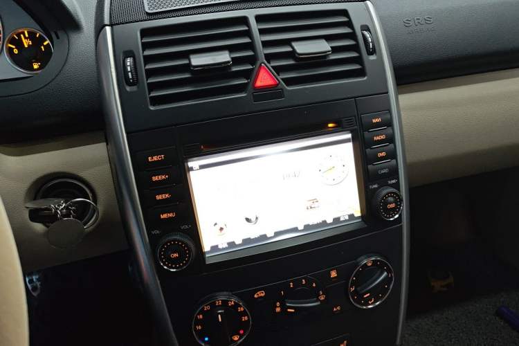 Used Mercedes-Benz A-Class 2011 A 180 Audio And AC Panel