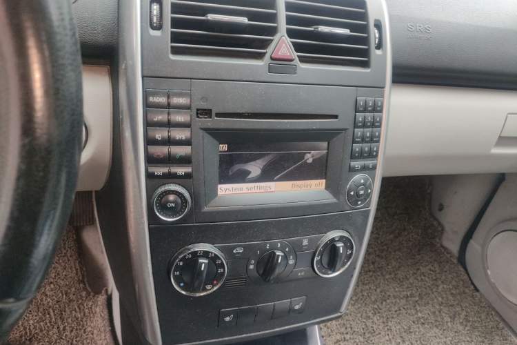 Used Mercedes-Benz A-Class 2011 A 160 Audio And AC Panel