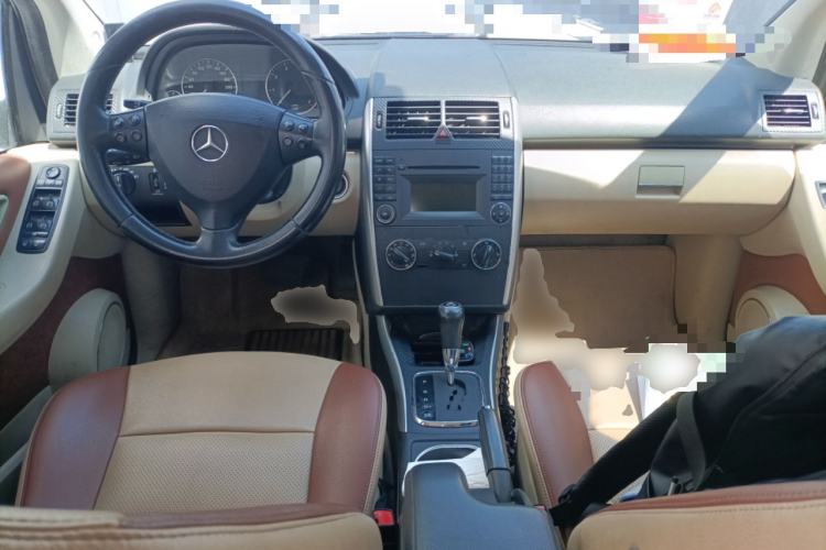 Used Mercedes-Benz A-Class 2011 A 160 Center Console