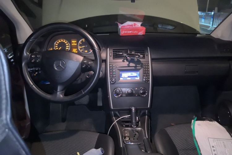 Used Mercedes-Benz A-Class 2011 A 160 Center Console