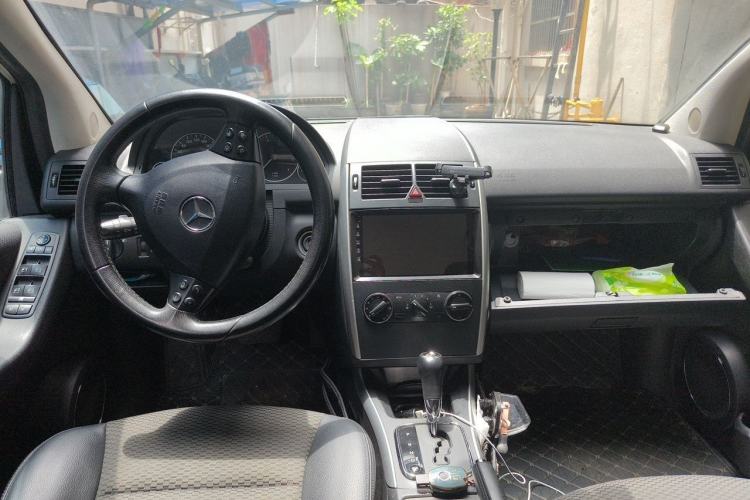 Used Mercedes-Benz A-Class 2011 A 160 Center Console