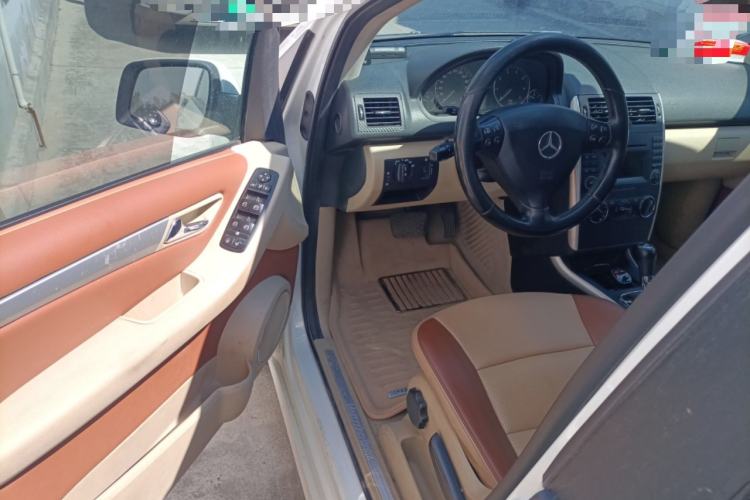 Used Mercedes-Benz A-Class 2011 A 160 Driver Seat