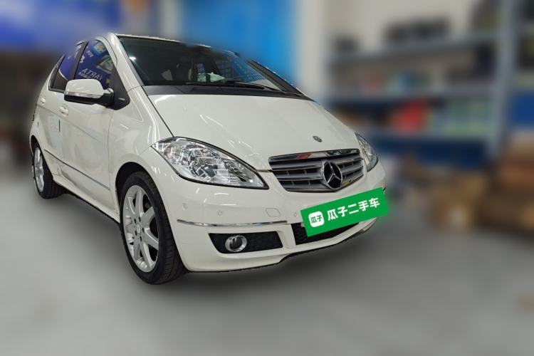 Used Mercedes-Benz A-Class 2011 A 180 Front Right 45 Deg