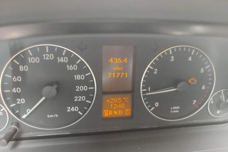Used Mercedes-Benz A-Class 2011 A 160 Odometer Close Up