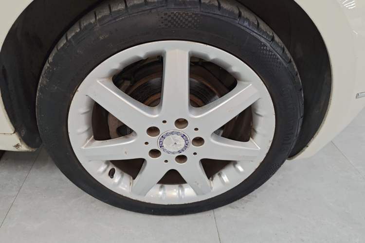 Used Mercedes-Benz A-Class 2011 A 180 Right Front Wheel Hub