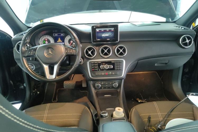 Used Mercedes-Benz A-Class 2013 A 200 Urban Edition Center Console