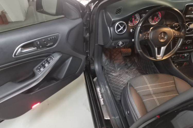 Used Mercedes-Benz A-Class 2013 A 200 Urban Edition Driver Seat