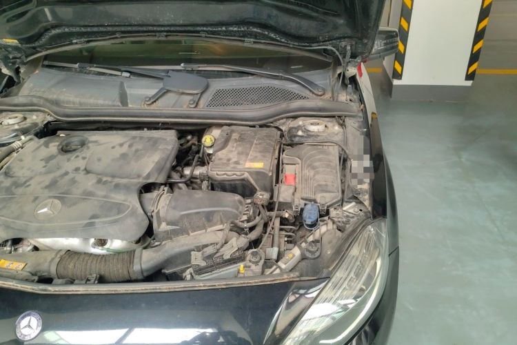 Used Mercedes-Benz A-Class 2013 A 200 Urban Edition Engine Bay Left