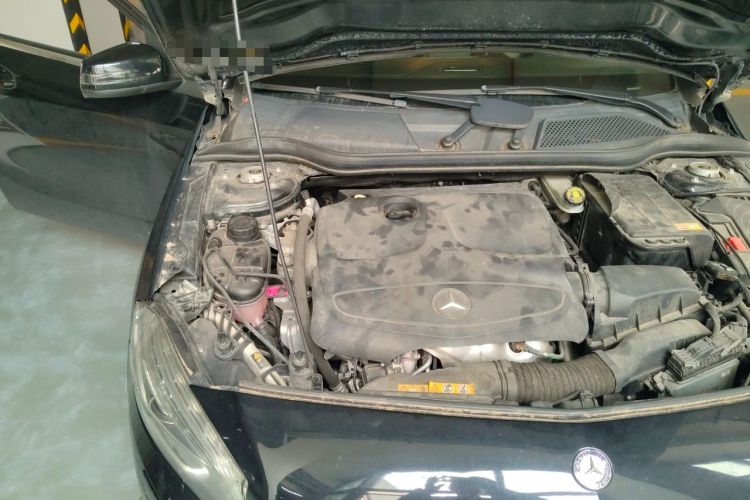 Used Mercedes-Benz A-Class 2013 A 200 Urban Edition Engine Bay Right