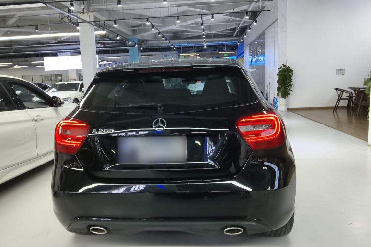 Used Mercedes-Benz A-Class 2013 A 200 Urban Edition Exterior 4