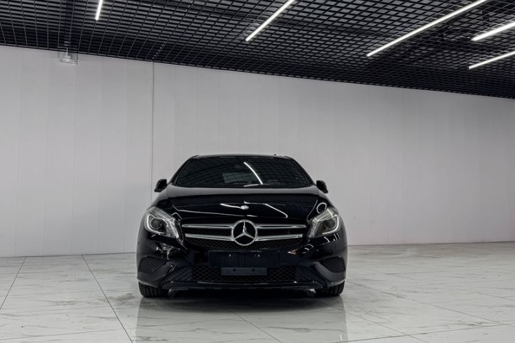 Used Mercedes-Benz A-Class 2013 A 200 Urban Edition Exterior 6