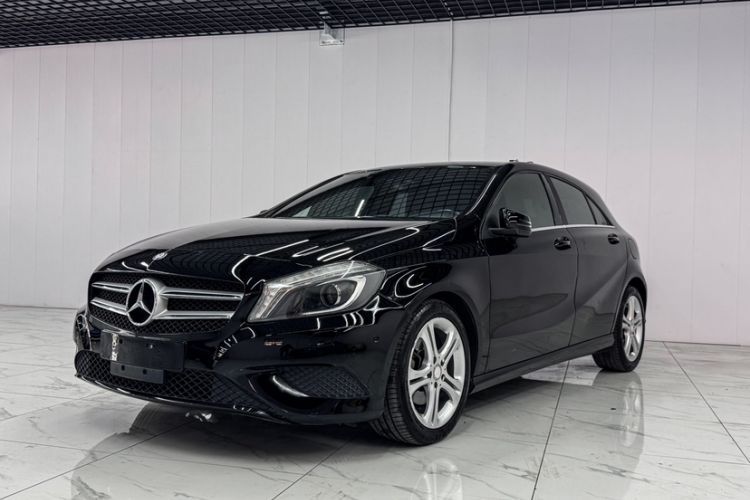 Used Mercedes-Benz A-Class 2013 A 200 Urban Edition Exterior 7