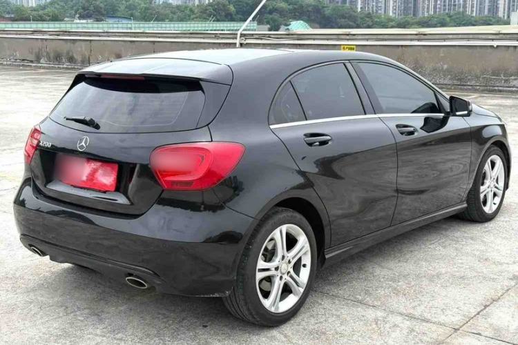 Used Mercedes-Benz A-Class 2013 A 200 Urban Edition Exterior 7