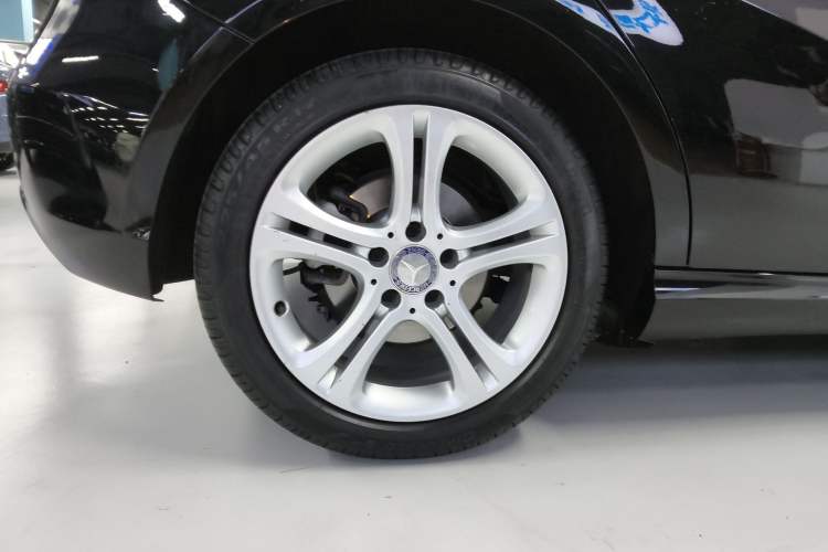 Used Mercedes-Benz A-Class 2013 A 200 Urban Edition Exterior 8