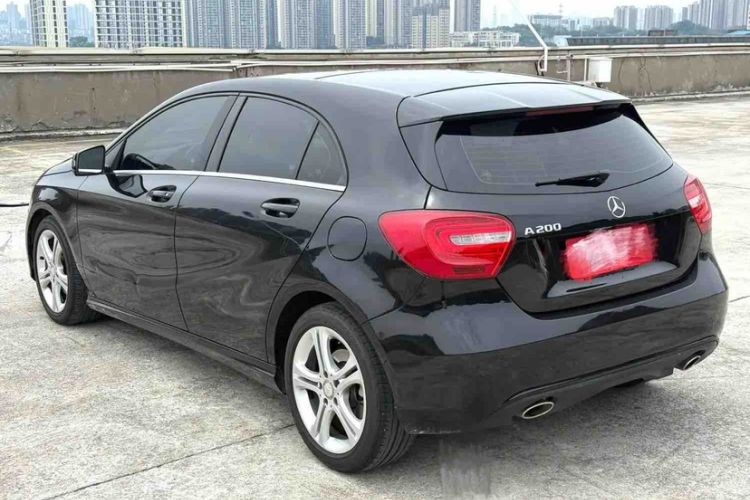 Used Mercedes-Benz A-Class 2013 A 200 Urban Edition Exterior 8
