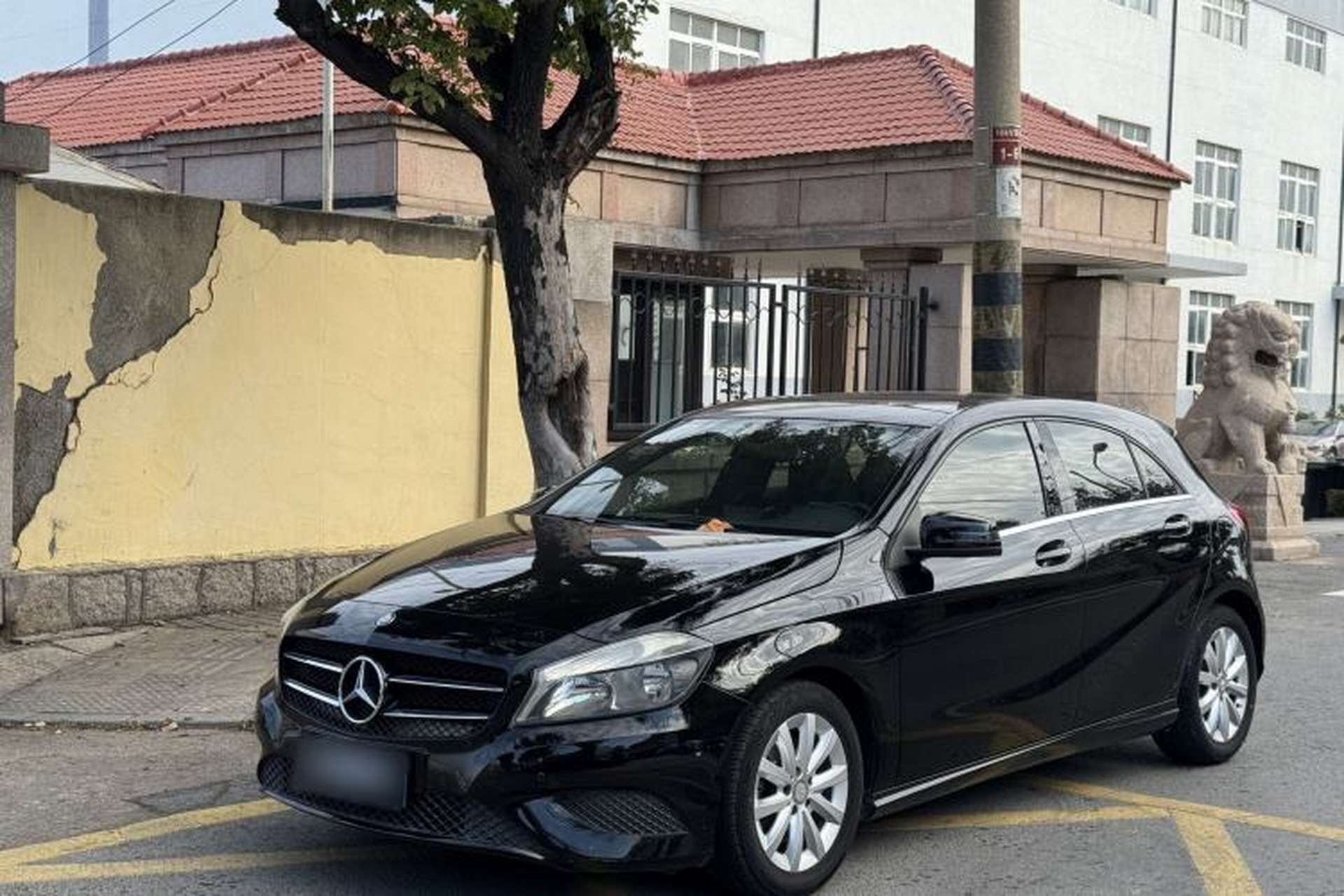 Used Mercedes-Benz A-Class 2013 A 180 Fashion Model Front Left 45 Deg