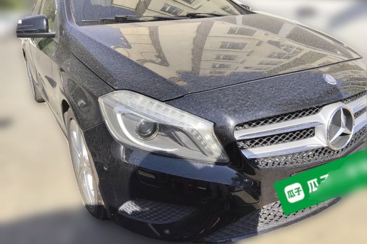 Used Mercedes-Benz A-Class 2013 A 200 Urban Edition Front Right 45 Deg