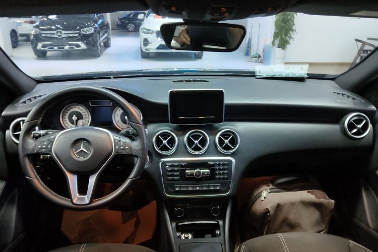 Used Mercedes-Benz A-Class 2013 A 200 Urban Edition Interior 2