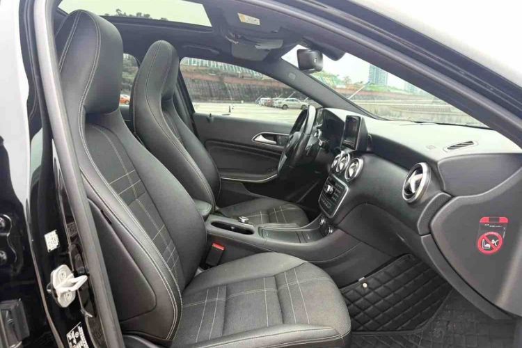 Used Mercedes-Benz A-Class 2013 A 200 Urban Edition Interior 2
