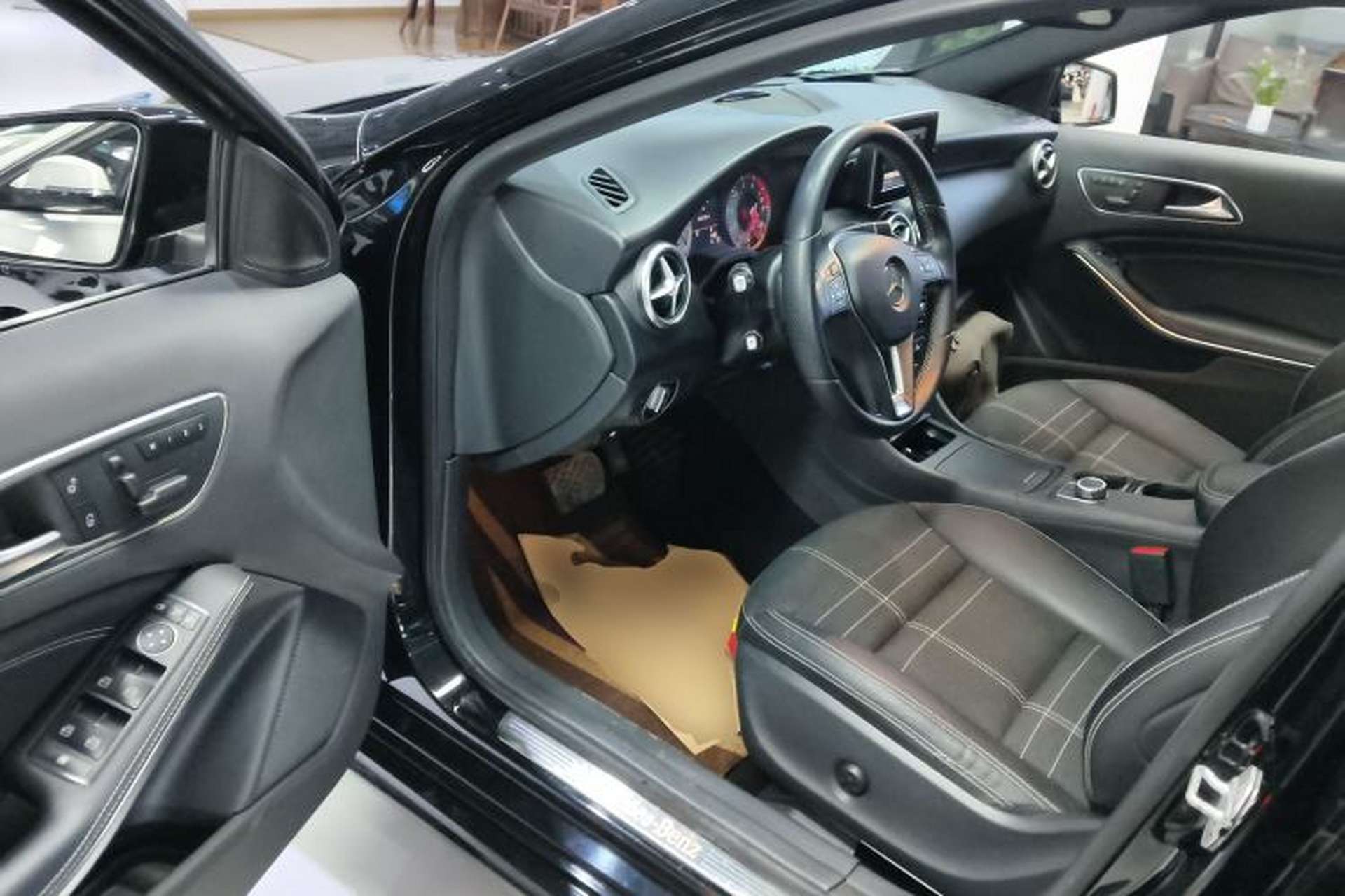 Used Mercedes-Benz A-Class 2013 A 200 Urban Edition Interior 3