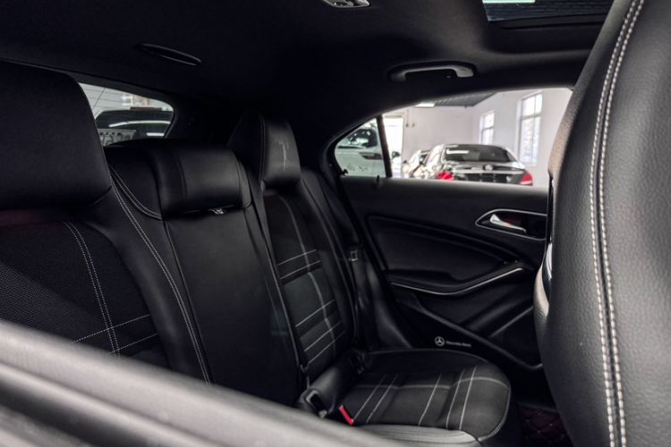 Used Mercedes-Benz A-Class 2013 A 200 Urban Edition Interior 4