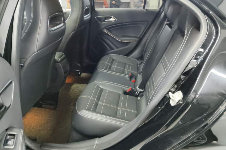 Used Mercedes-Benz A-Class 2013 A 200 Urban Edition Interior 4