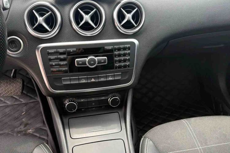Used Mercedes-Benz A-Class 2013 A 200 Urban Edition Interior 6