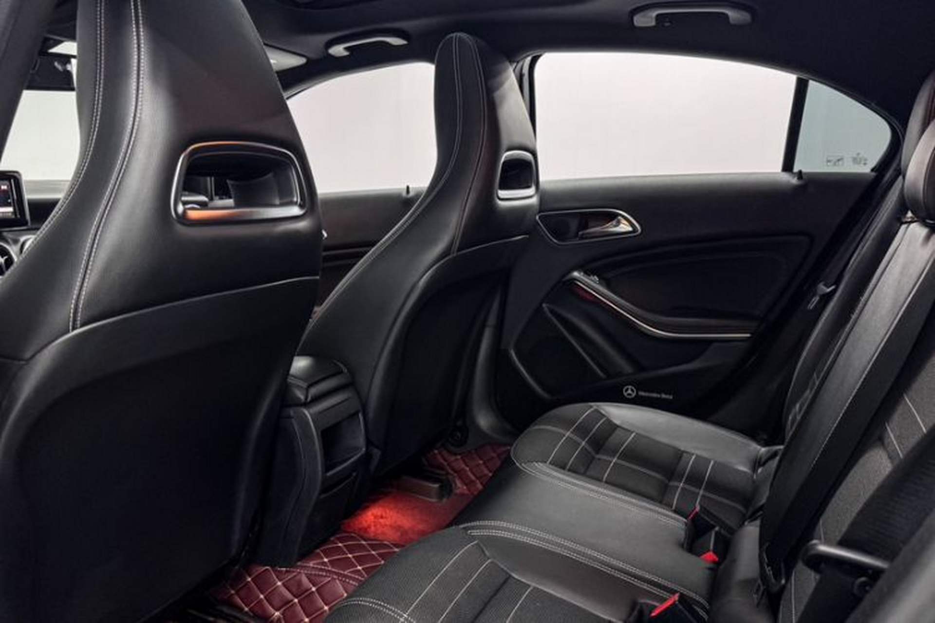 Used Mercedes-Benz A-Class 2013 A 200 Urban Edition Interior 9
