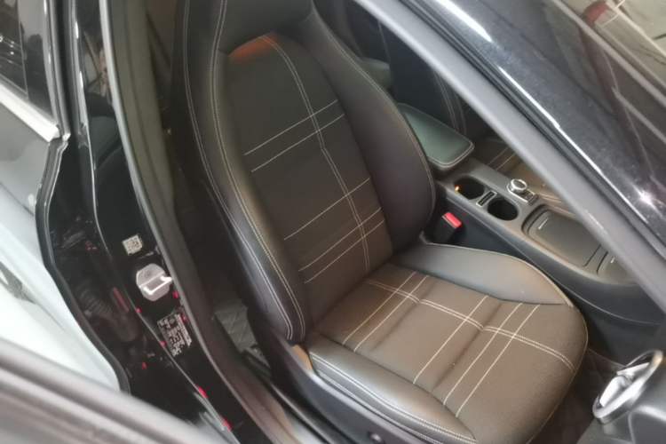 Used Mercedes-Benz A-Class 2013 A 200 Urban Edition Right Front Seat