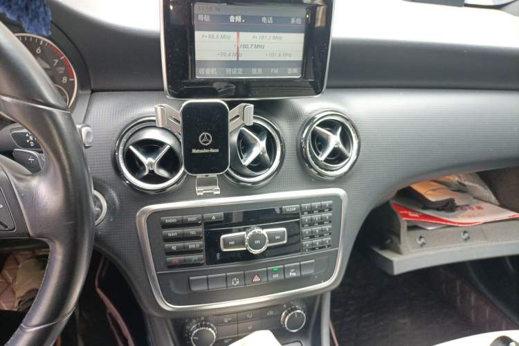 Used Mercedes-Benz A-Class 2013 A 180 Fashion Model Audio And AC Panel