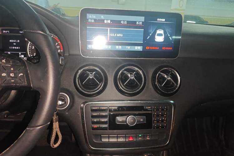 Used Mercedes-Benz A-Class 2013 A 180 Fashion Model Audio And AC Panel