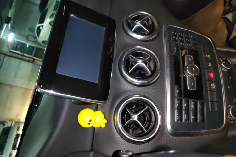 Used Mercedes-Benz A-Class 2013 A 180 Fashion Model Audio And AC Panel