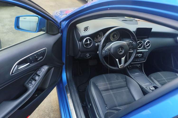 Used Mercedes-Benz A-Class 2013 A 200 Urban Edition Driver Seat